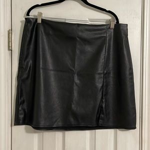 Mini faux leather skirt